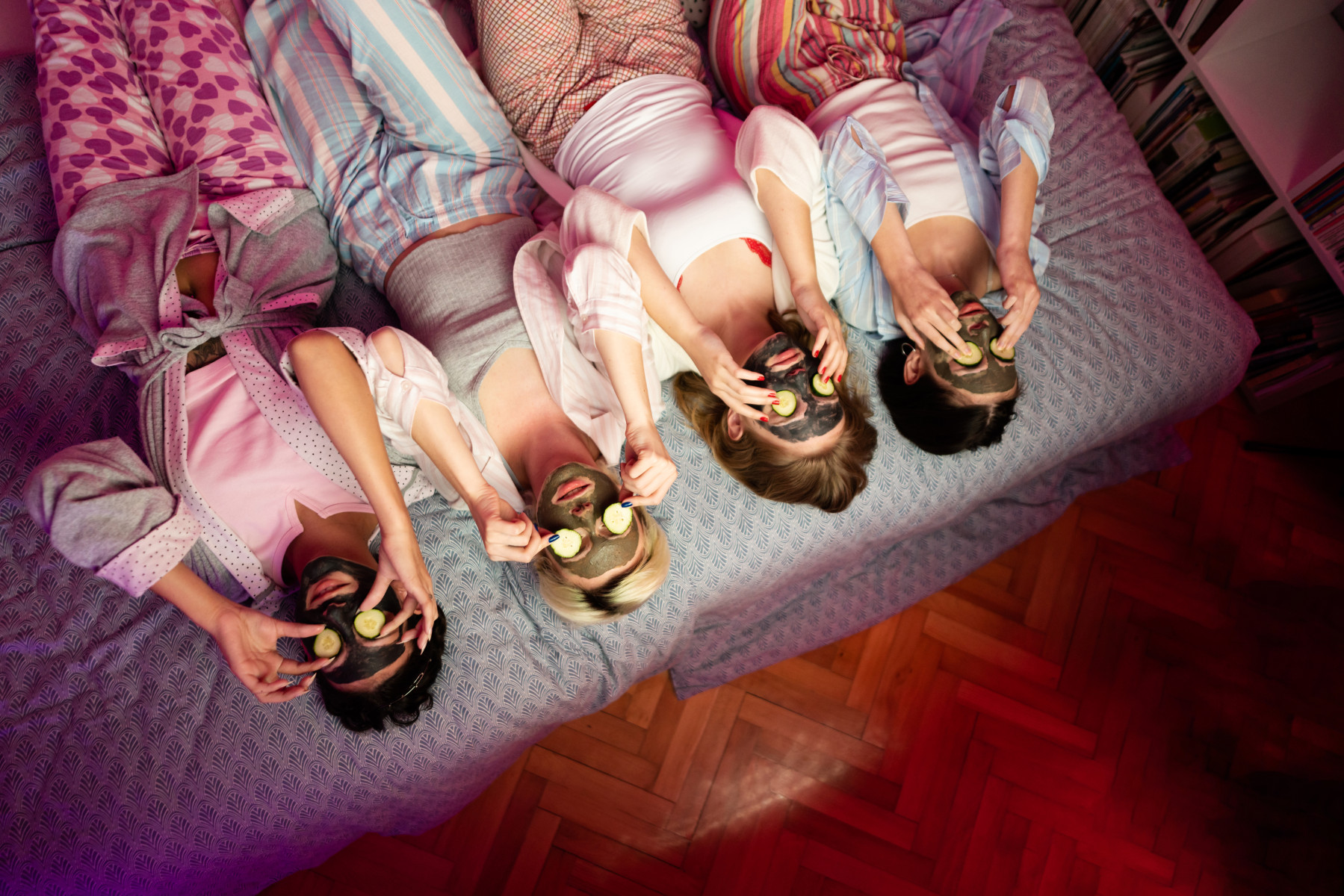 Booking.com Glow-cation