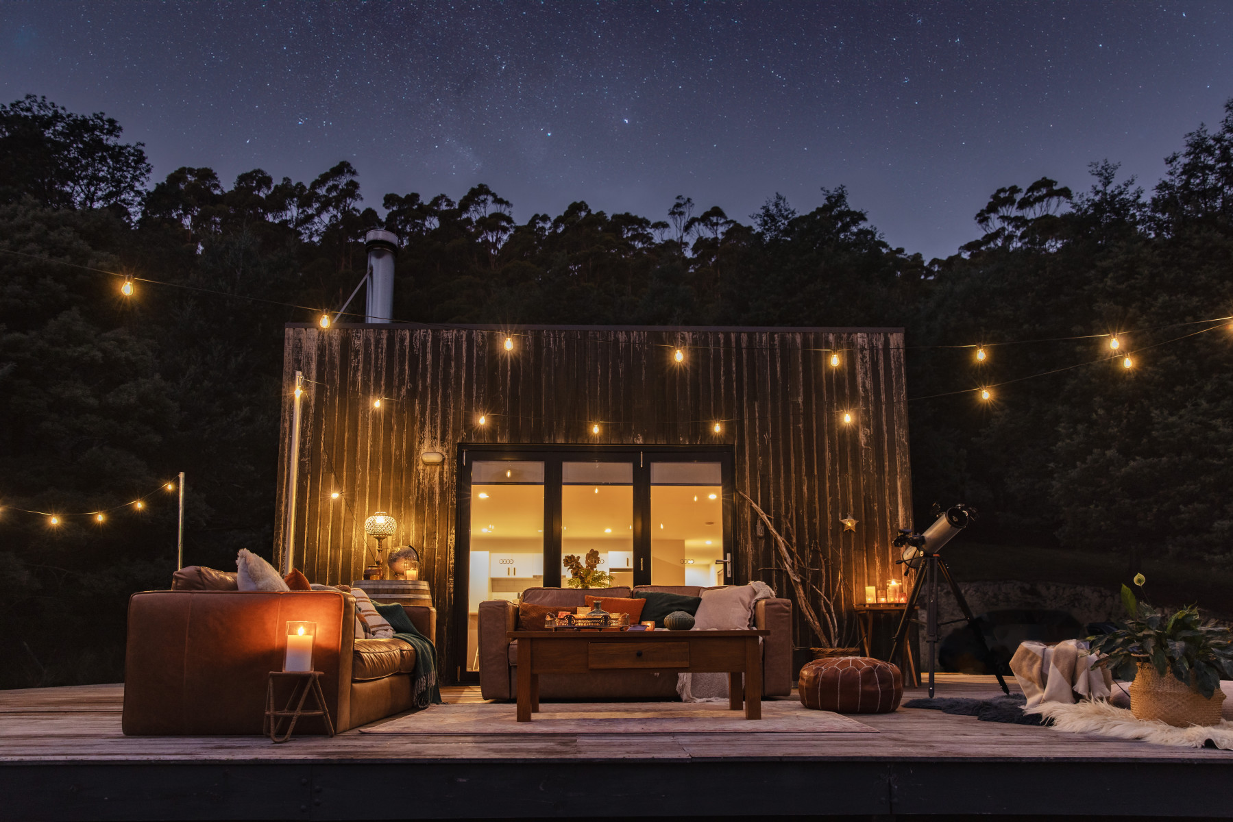 Booking.com Cosmic Cabin