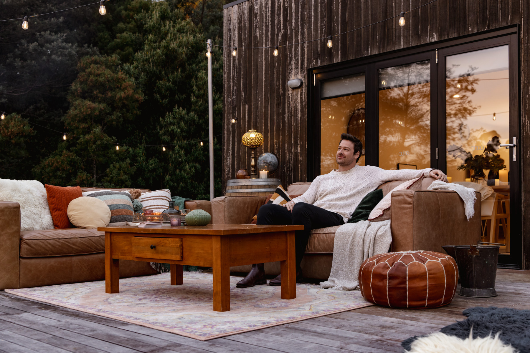 Booking.com Cosmic Cabin_ Mandatory Credit Dearna Bond