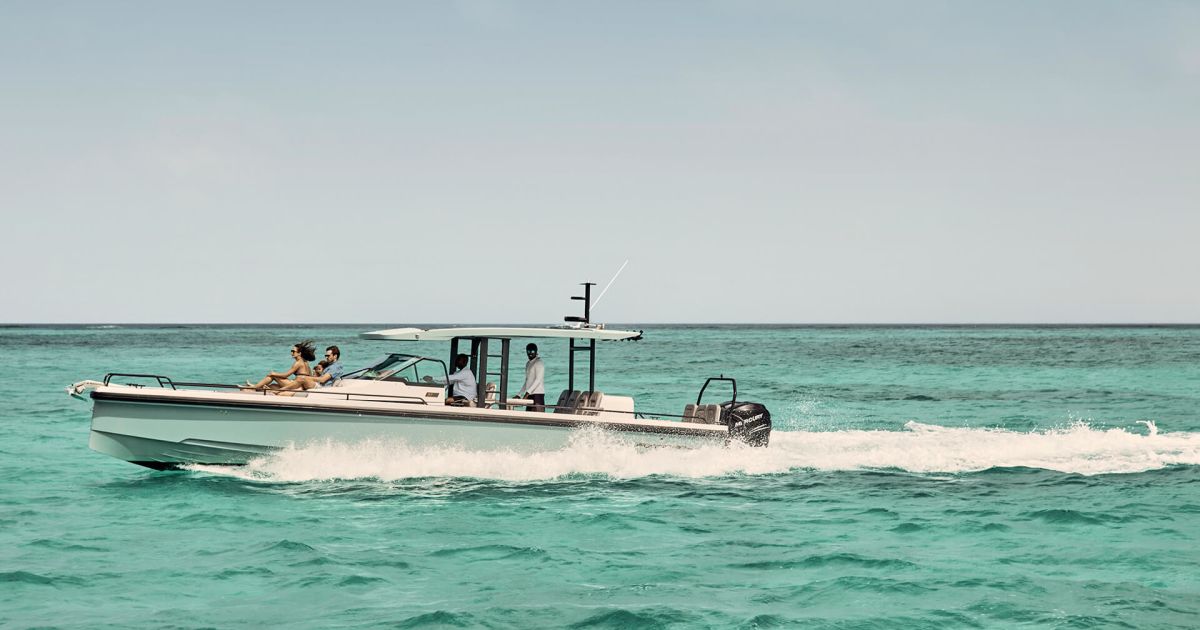 Explore the Waves at COMO Parrot Cay