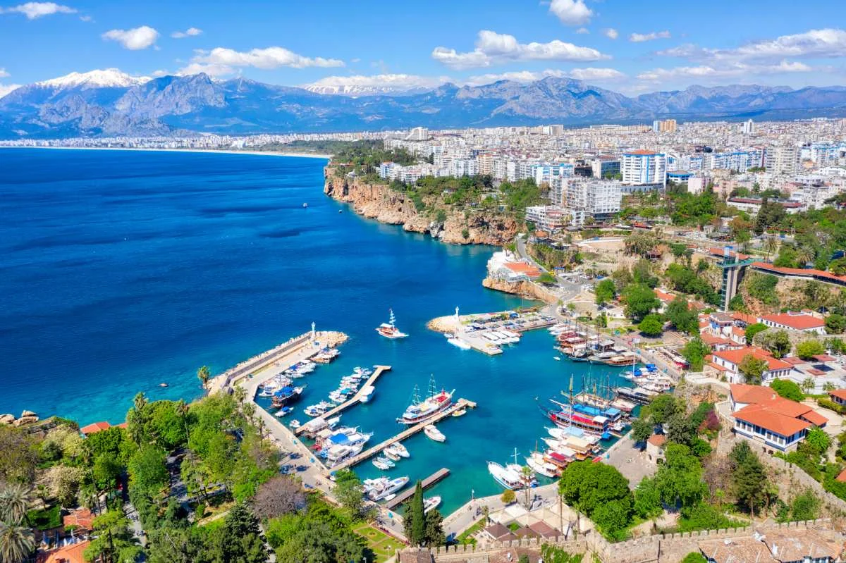 Viev to port, Antalya © iStock