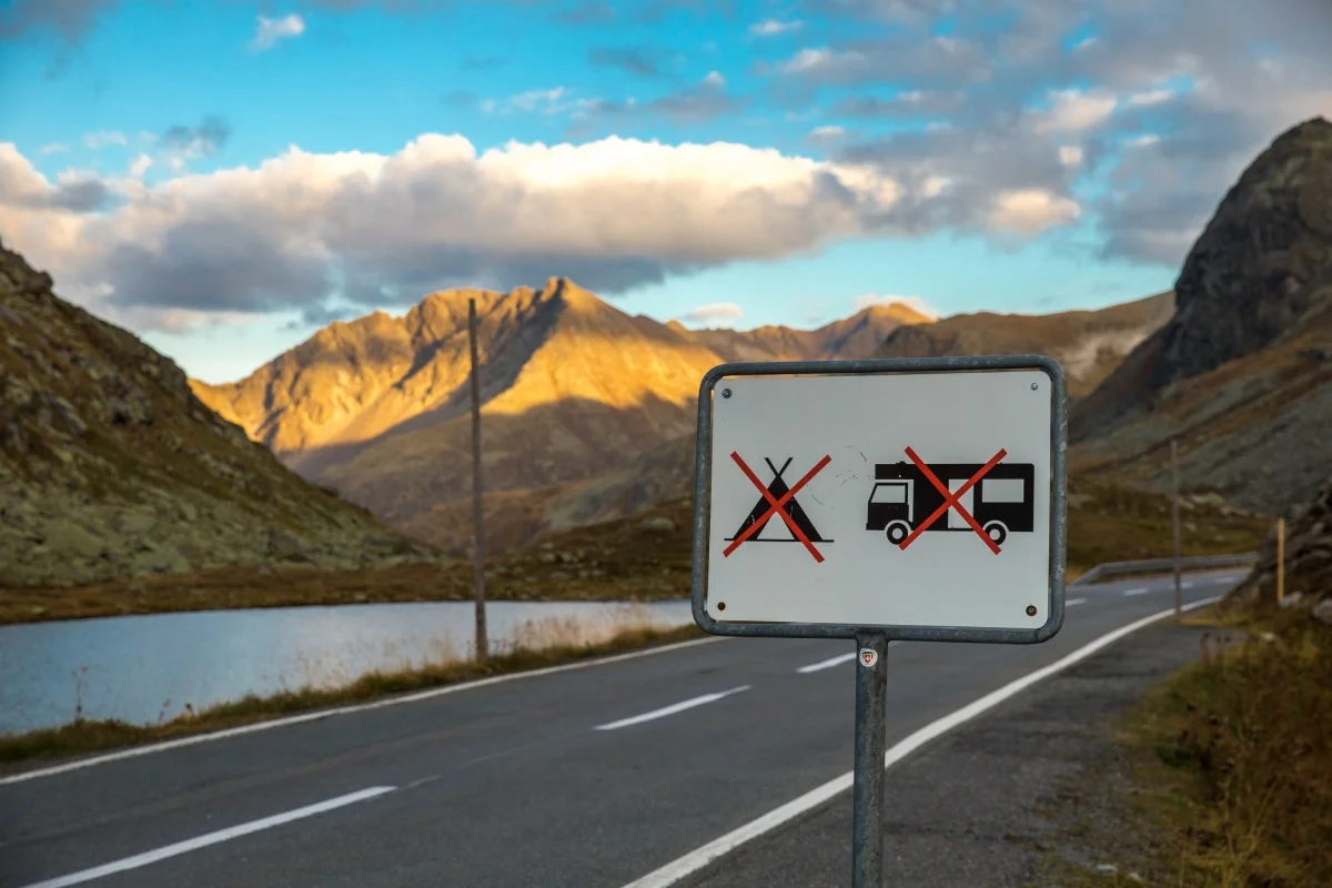 No camping sign © shutterstock
