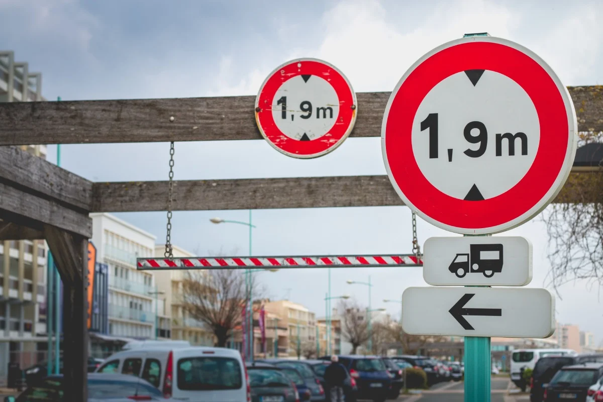 Height limit of the vehicle © shutterstock
