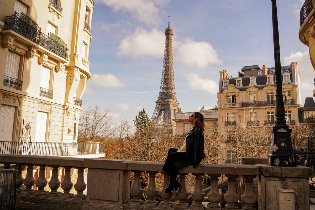 View of the Eiffel Tower in Paris © Martyna Górna